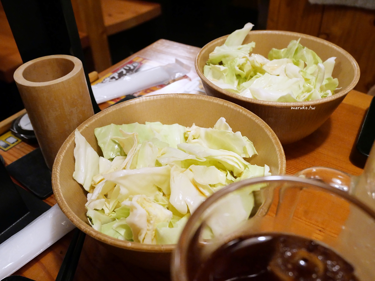 【大阪】鳥貴族 國產雞肉50種品項任點，高麗菜無限供應，銅板價每串50元有找！ @Maruko與美食有個約會