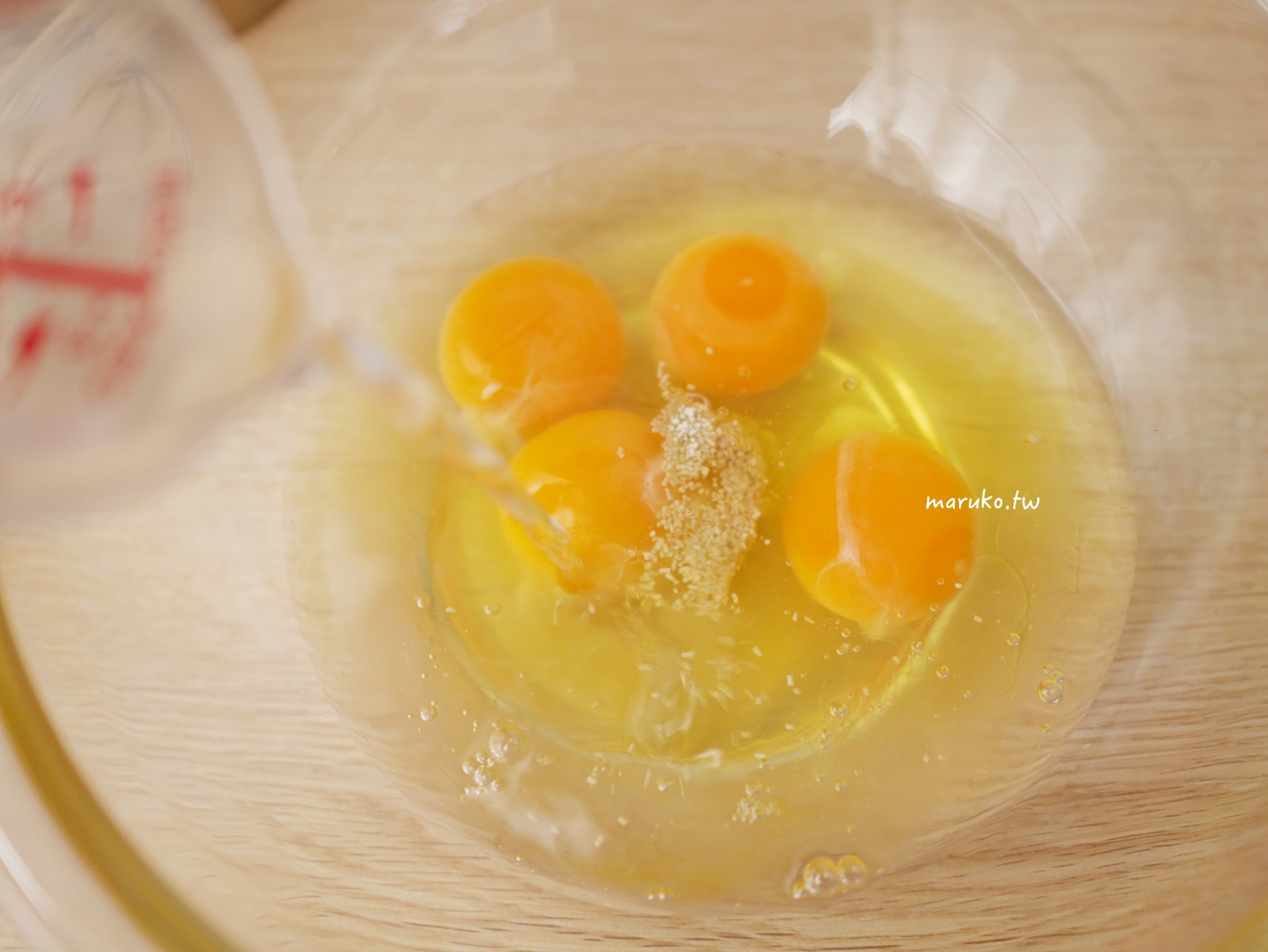 【食譜】玉子燒 日本家庭便當內的玉子燒，雞蛋整形做法 @Maruko與美食有個約會
