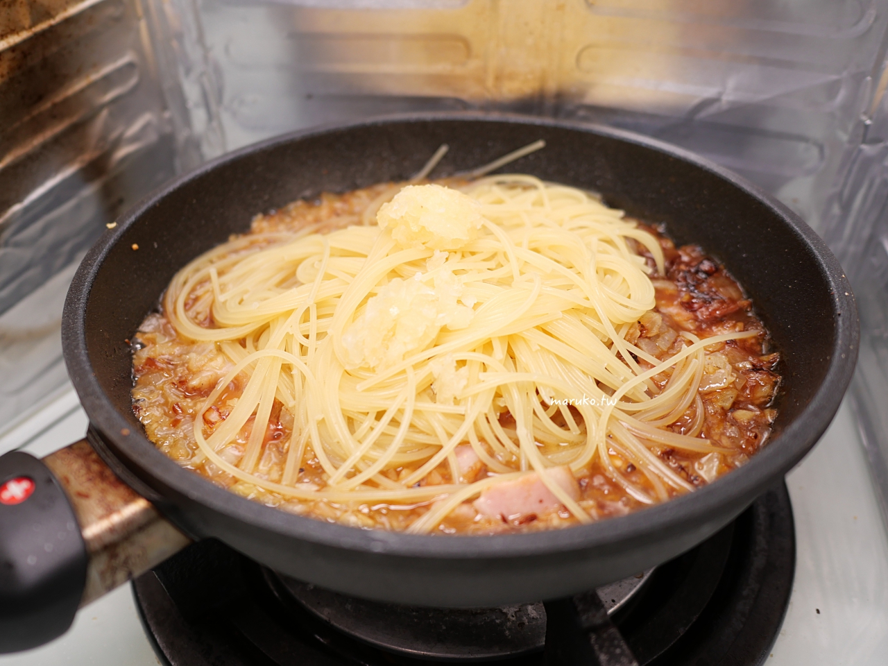 【食譜】香蒜培根義大利麵 多一個步驟讓義大利麵更入味，蒜末保存這樣做！ @Maruko與美食有個約會
