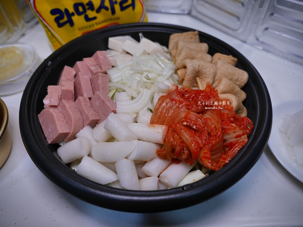 【食譜】韓式部隊火鍋 暖呼呼的韓式火鍋 韓國辣湯鍋做法 @Maruko與美食有個約會