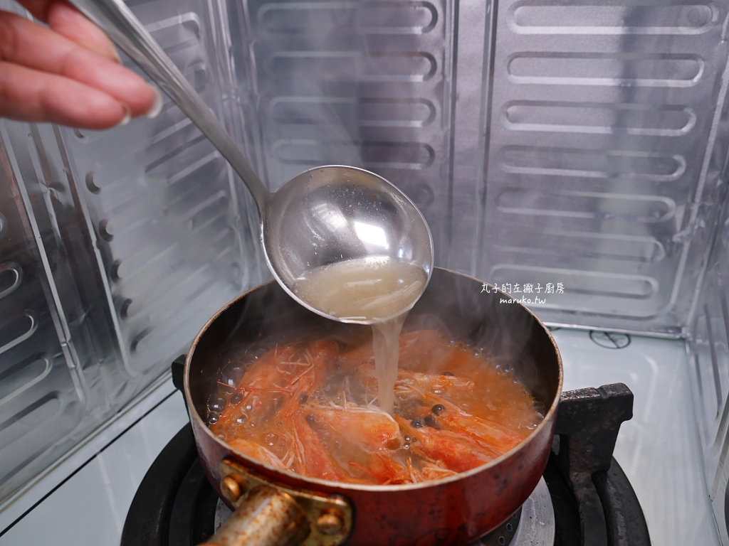 【食譜】千層白菜豬肉鍋｜自製蝦頭味噌高湯做法 年夜飯圍爐火鍋 @Maruko與美食有個約會