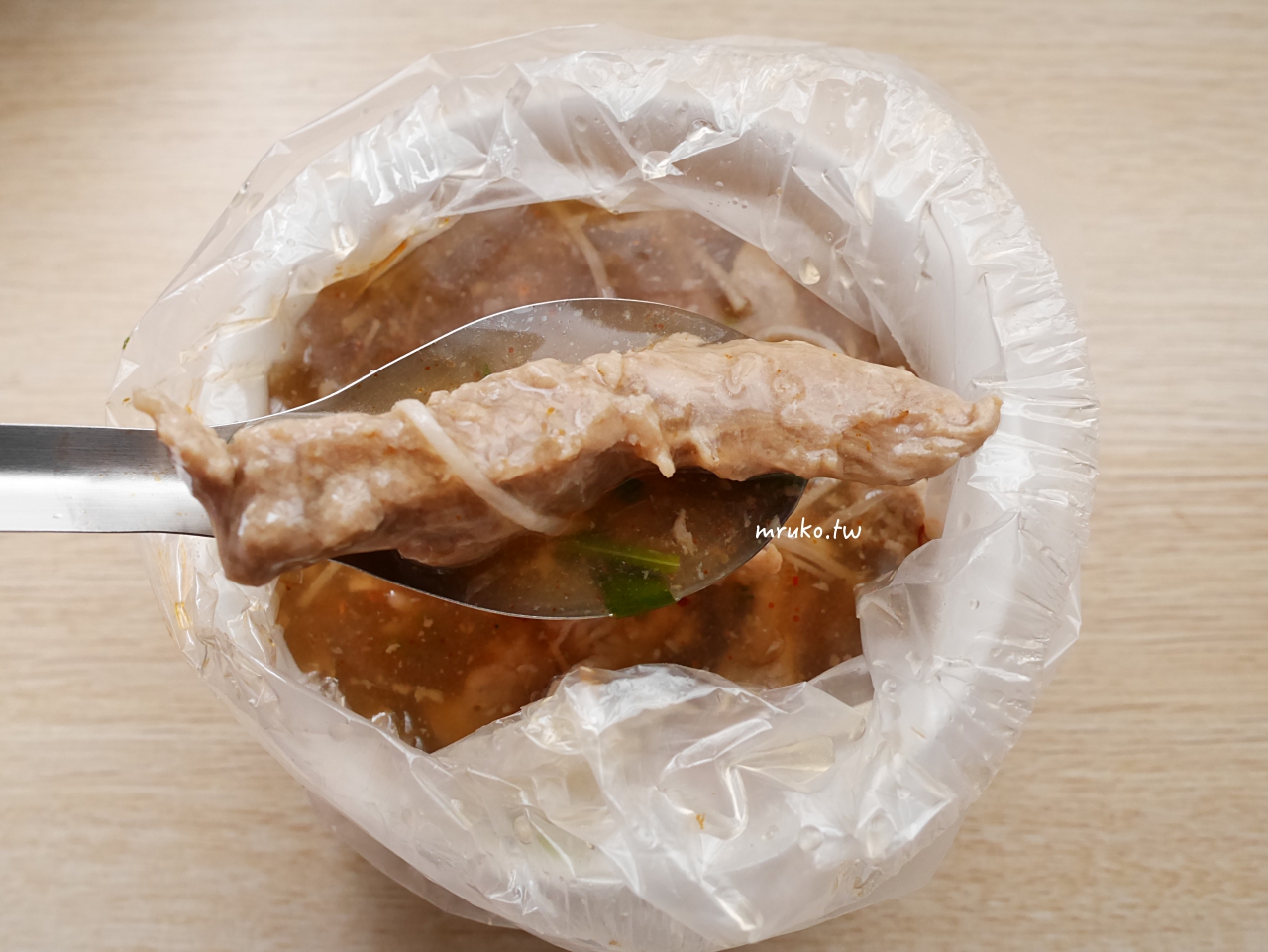 【台北】東門赤肉羹 市場內40年老店滿滿赤肉羹湯 老饕這樣點 捷運東門站中式小吃 @Maruko與美食有個約會