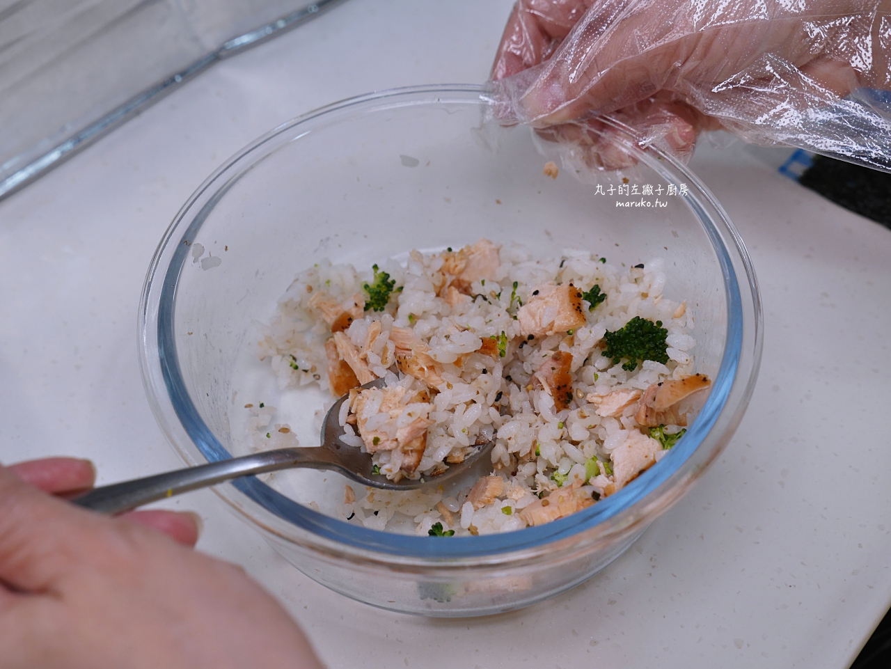 【食譜】5個日式家常米飯 手捏飯糰、三角飯糰、配料包法一次看！ @Maruko與美食有個約會