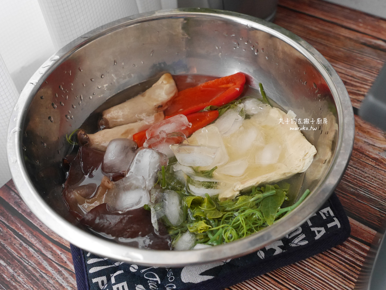 【食譜】鹽水雞 台灣夜市必吃清涼鹽水雞簡單醬汁做法 @Maruko與美食有個約會
