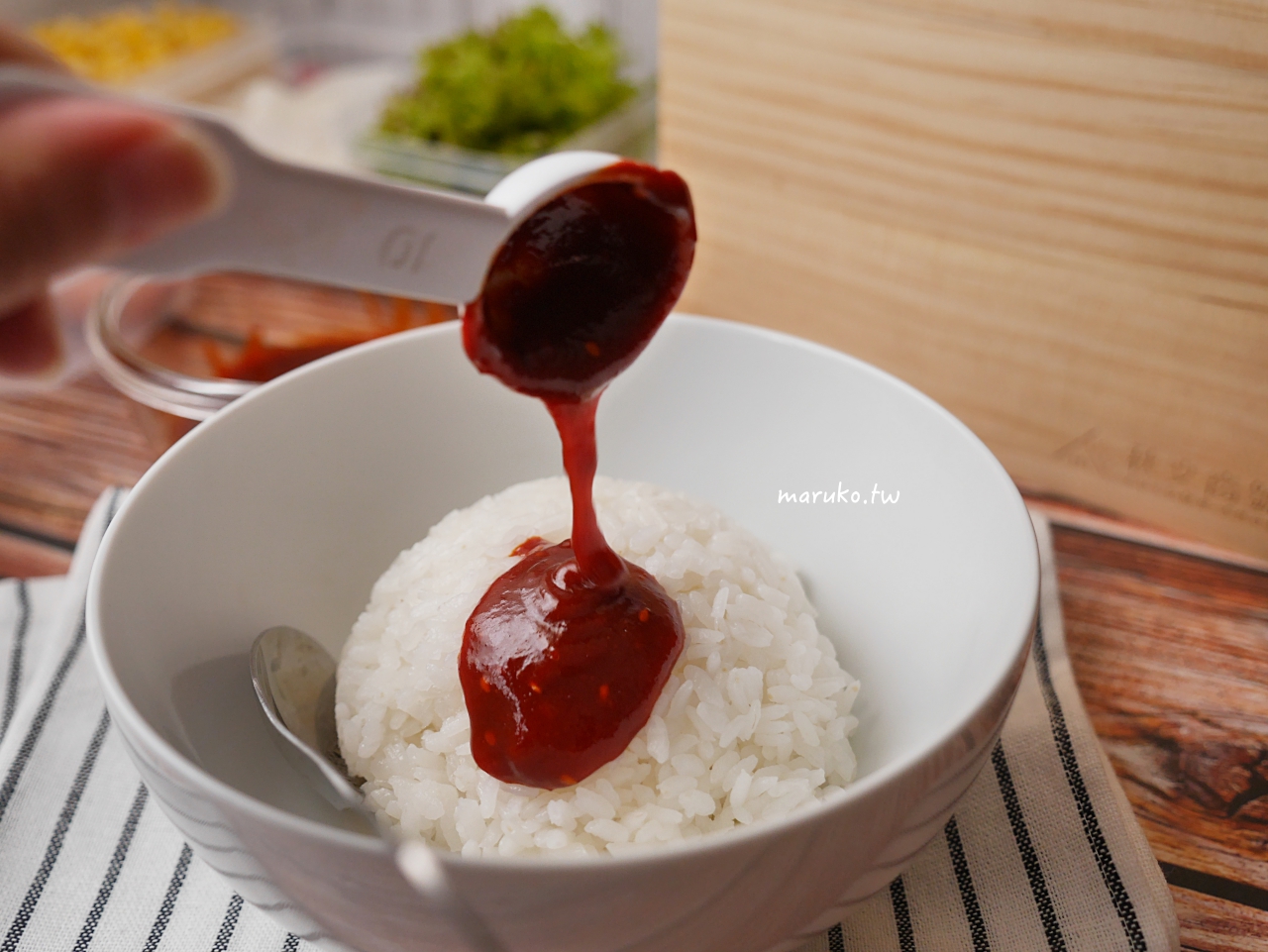 【食譜】韓式香腸起司玉米辣味紫菜包飯 這樣做更爽口 秋文商號 儲米盒實用心得分享 @Maruko與美食有個約會