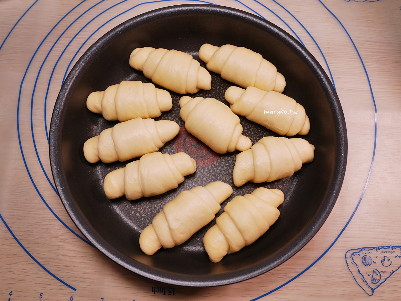 【食譜】日本 Twinbird 多功能製麵包機推薦 基本麵團脆皮奶油捲麵包實作分享 @Maruko與美食有個約會