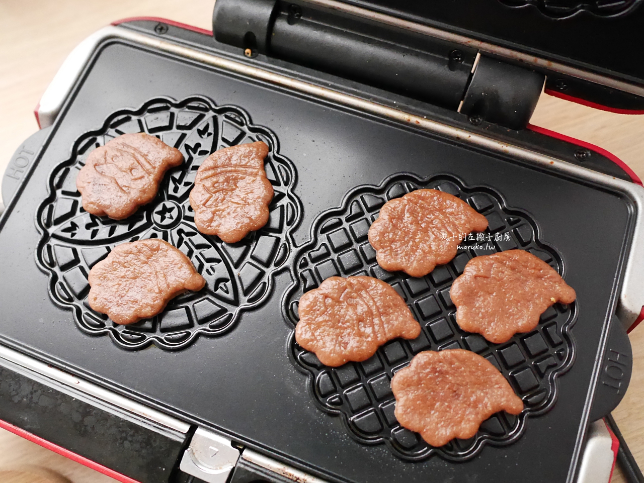【食譜】焦糖夾心餅乾 烤餅乾只要3分鐘 小V鬆餅機 蕾絲烤盤分享