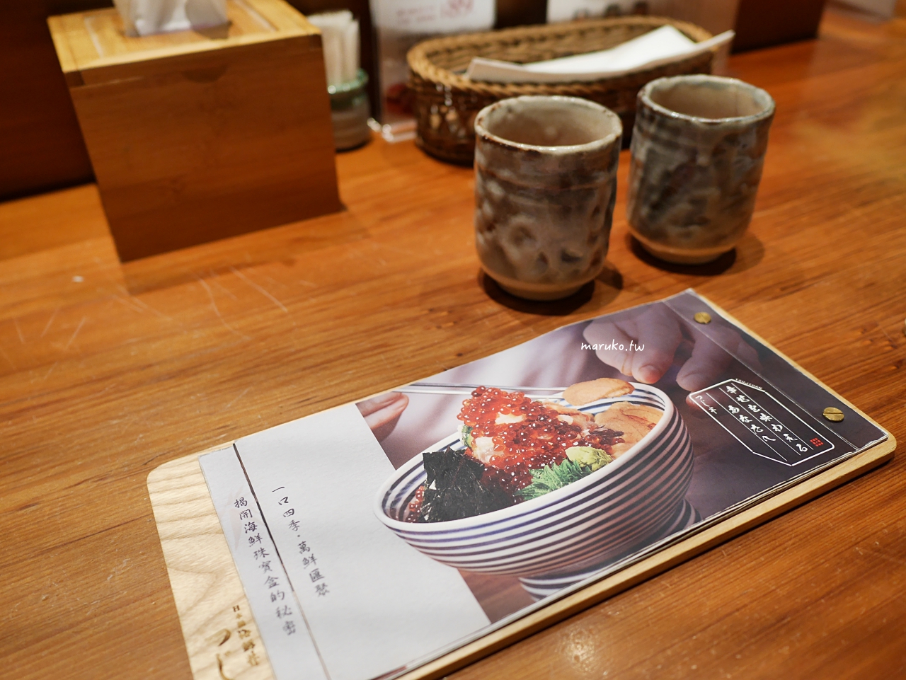 【台北】日本橋海鮮丼辻半 像小山一樣高的海鮮珠寶盒,頂級真鯛茶漬飯的多重饗宴 @Maruko與美食有個約會