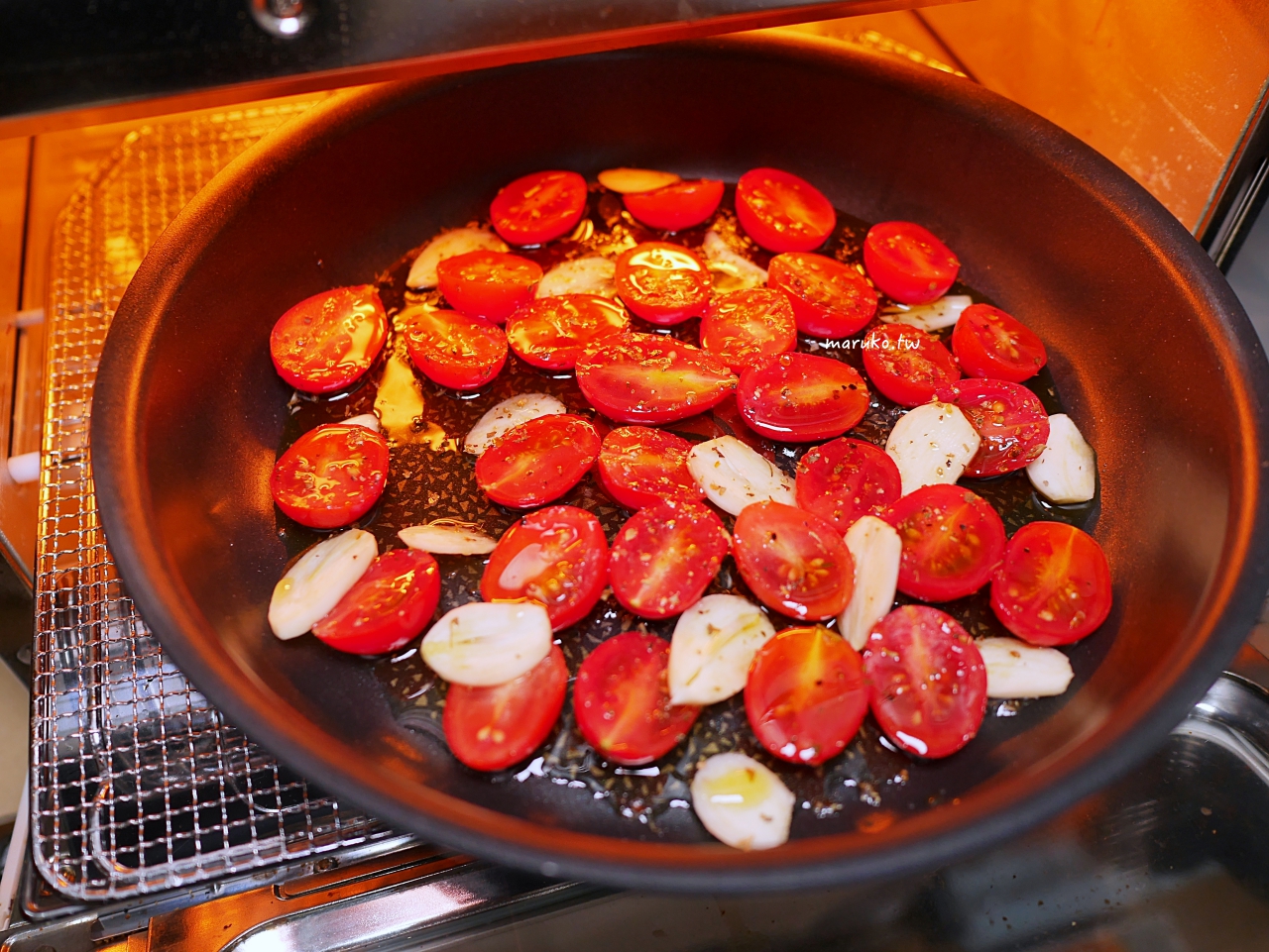 【食譜】油漬番茄 只要三步驟輕鬆做義式橄欖油番茄 配麵包或義大利麵都適合 @Maruko與美食有個約會