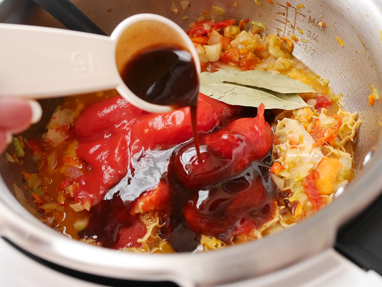 【食譜】番茄燉牛肚 充滿大量蔬菜的西式燉菜，一鍋到底萬用鍋作法！ @Maruko與美食有個約會