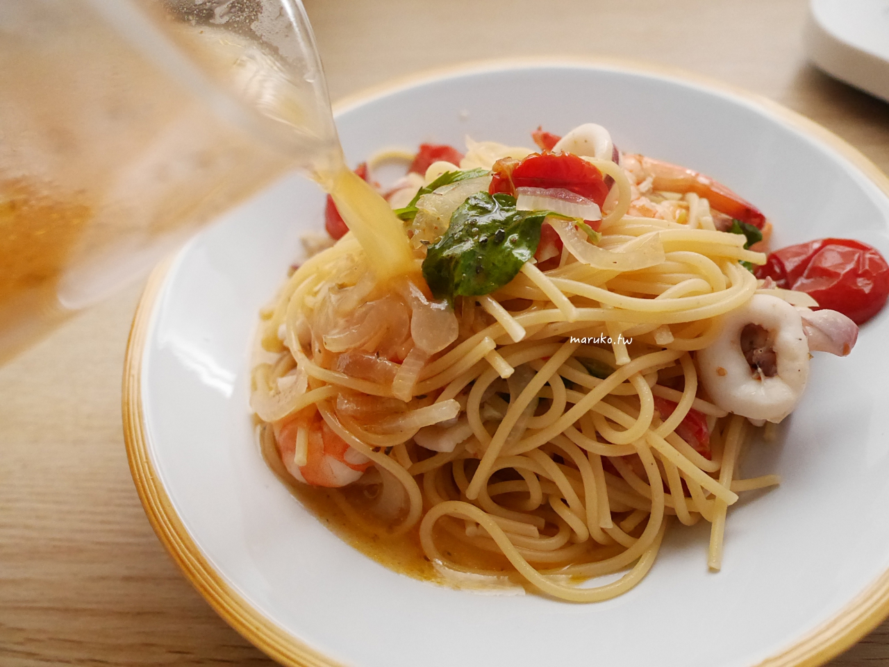 【食譜】海鮮義大利湯麵 免爆香！一鍋到底的義大利麵做法 @Maruko與美食有個約會