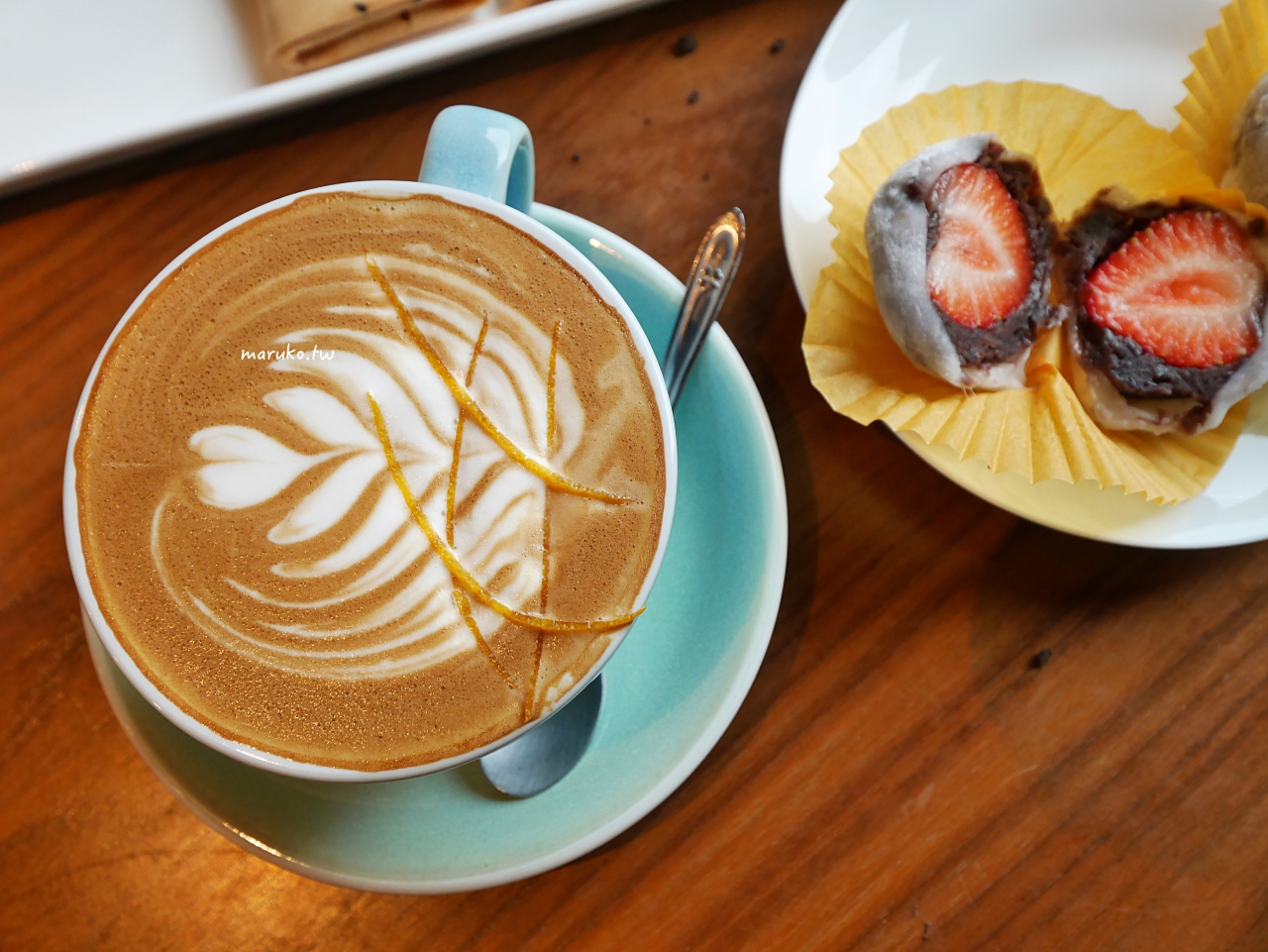 【基隆】熊豆咖啡 漁港第一排最美的窗景 自家烘焙咖啡 手作甜點 @Maruko與美食有個約會