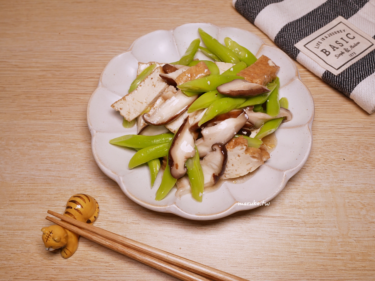 【食譜】油豆腐拌時蔬 5分鐘開飯 只要煮熟就能上桌 中華黃金豆腐推薦 @Maruko與美食有個約會