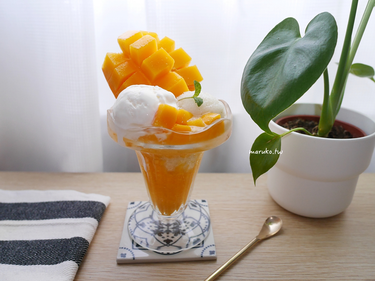 【食譜】芒果聖代 自製新鮮水果聖代 家庭版，簡單名店冰品自己做