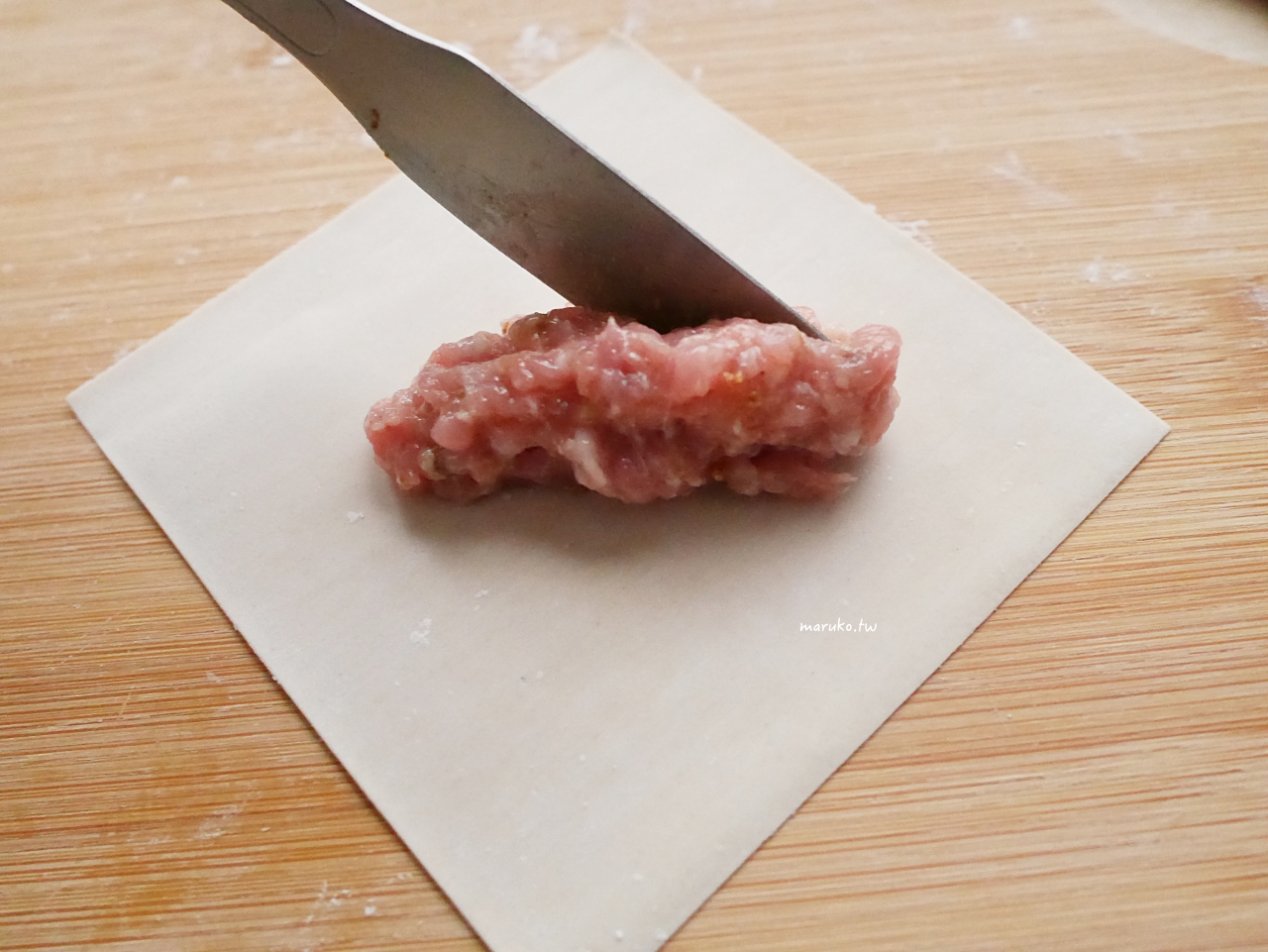 【食譜】醬燒肉捲 用不完的餛飩皮就拿來包肉捲 不油炸做法 @Maruko與美食有個約會