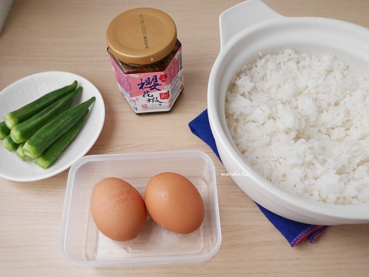 【食譜】手捏飯糰 免工具，三樣食材做簡單手捏飯糰 @Maruko與美食有個約會