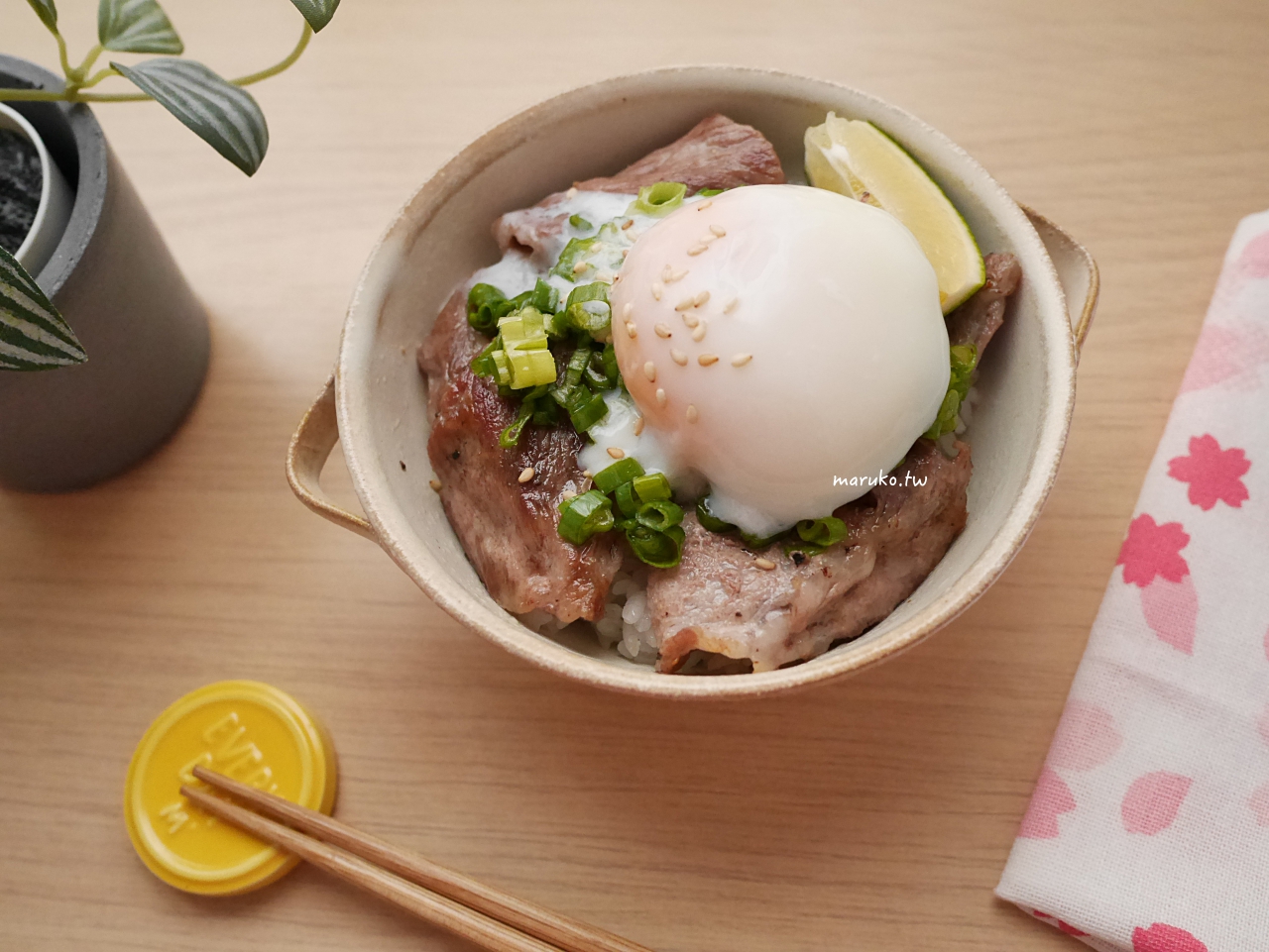 【食譜】鹽蔥豬肉 日式燒肉的鹽蔥醬，中秋烤肉沾醬做法！ @Maruko與美食有個約會