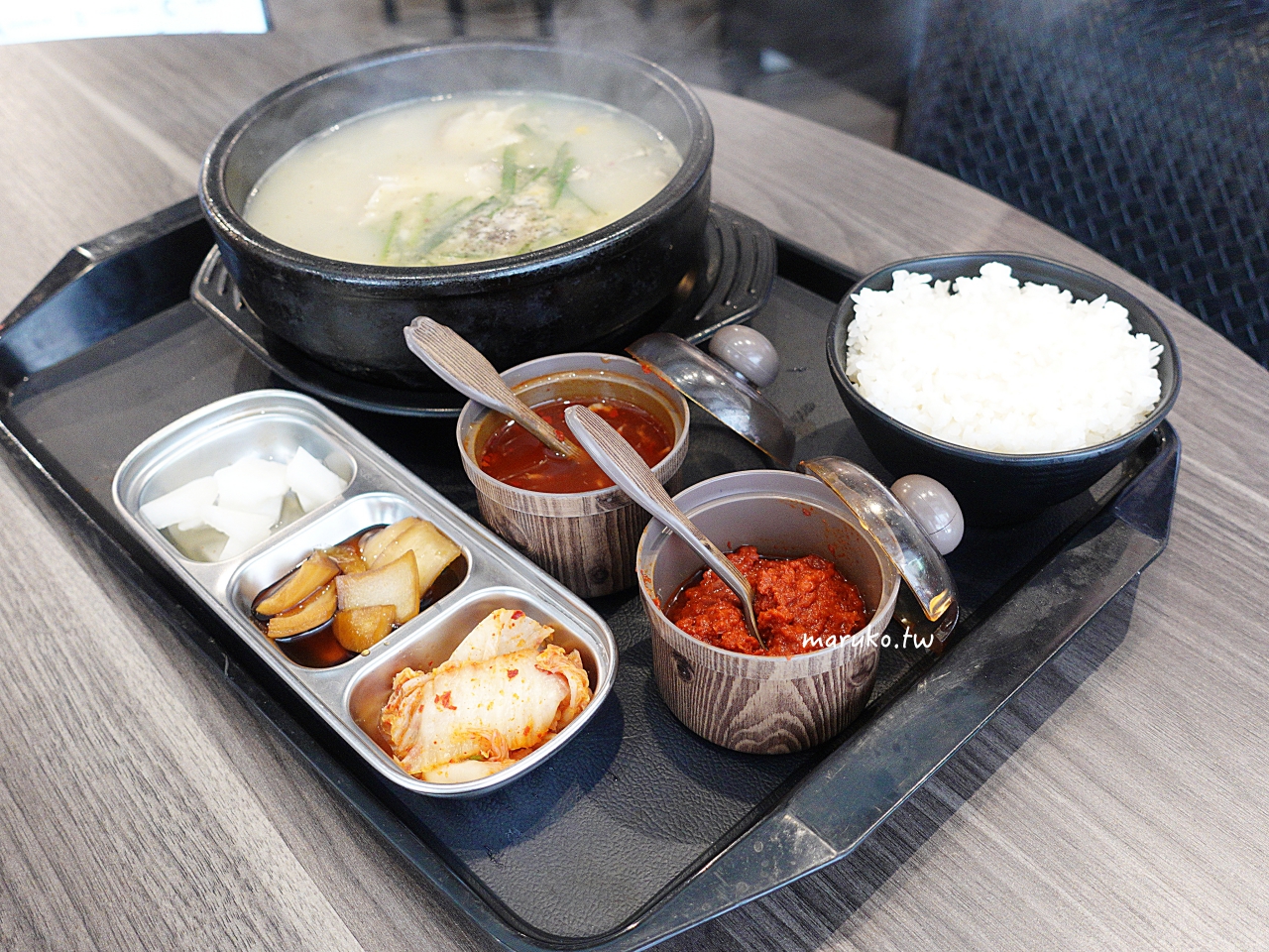 【台北】 東大門韓國特色料理 隱藏學區一個人就能吃的馬鈴薯豬骨湯飯 @Maruko與美食有個約會