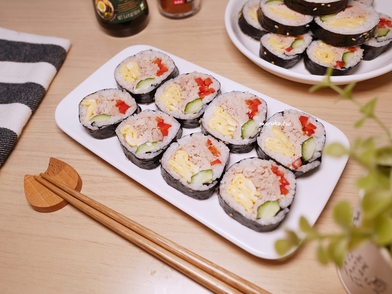 【食譜】韓式鮪魚飯捲 配料固定方法 簡單韓式飯捲做法