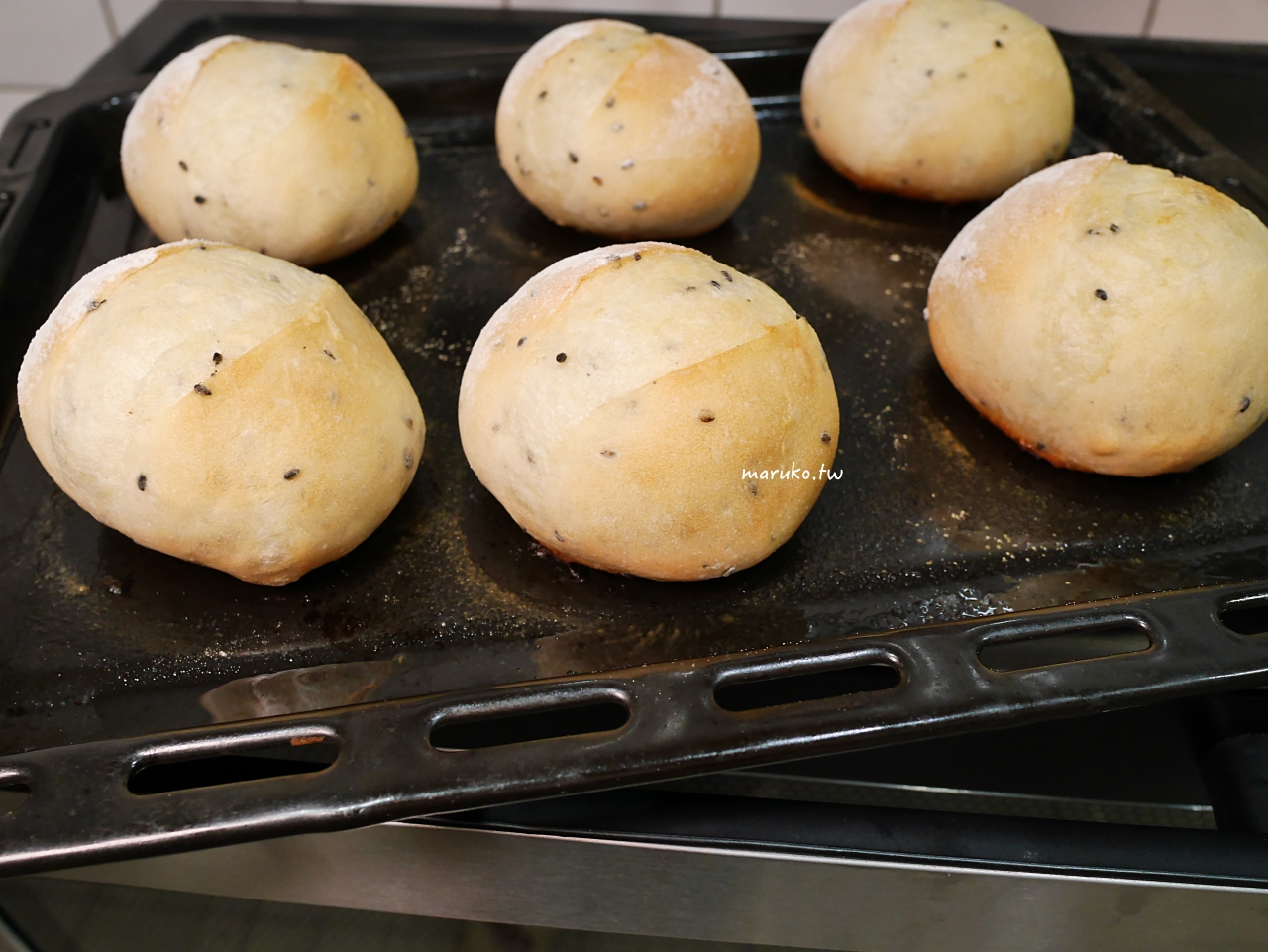 【食譜】小圓法國麵包 香脆的法國軟麵包 麵包機食譜 @Maruko與美食有個約會