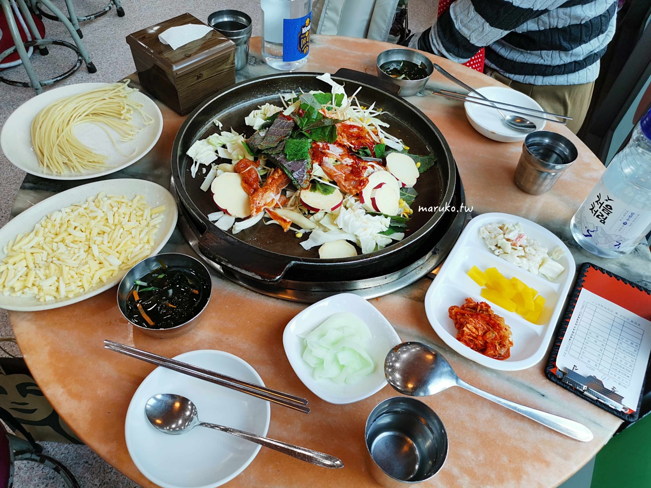 【食譜】海帶芽涼湯 一秒到韓國，春川辣炒雞排的免費冷湯做法！ @Maruko與美食有個約會