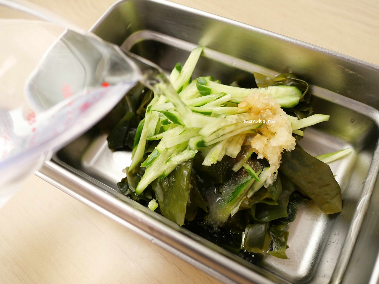 【食譜】海帶芽涼湯 一秒到韓國，春川辣炒雞排的免費冷湯做法！ @Maruko與美食有個約會