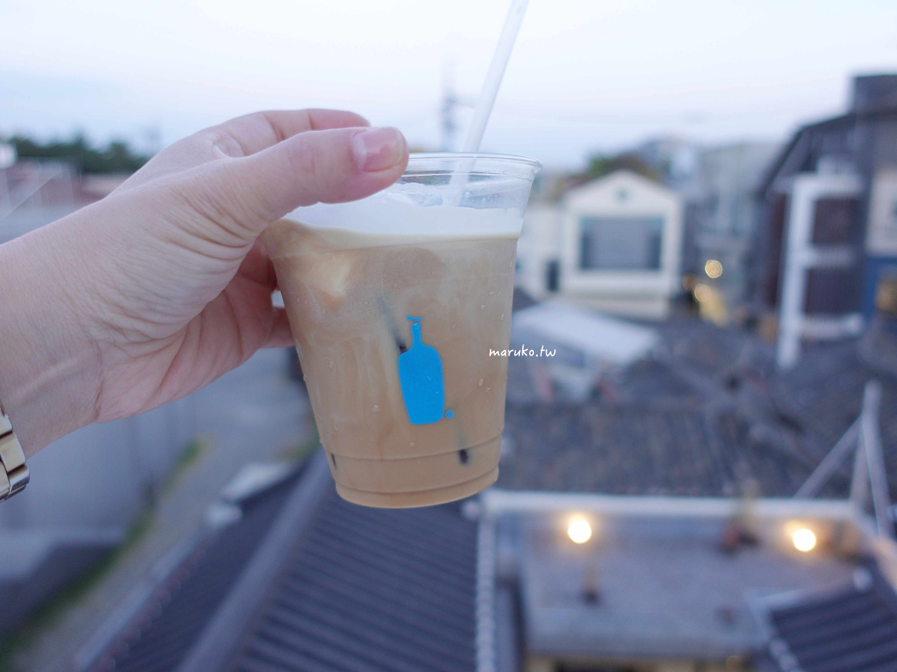 【首爾】Blue Bottle 藍瓶咖啡 可眺望景福宮與韓屋村的景觀咖啡三清洞店 @Maruko與美食有個約會