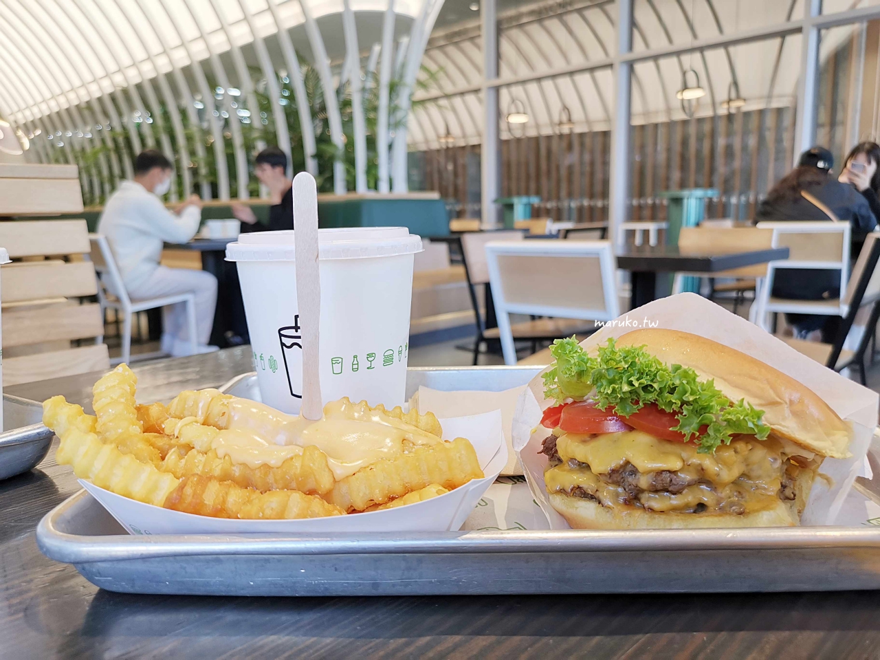 【首爾】Shake Shack 來自美國紐約的人氣漢堡，弘大商圈速食店推薦！ @Maruko與美食有個約會