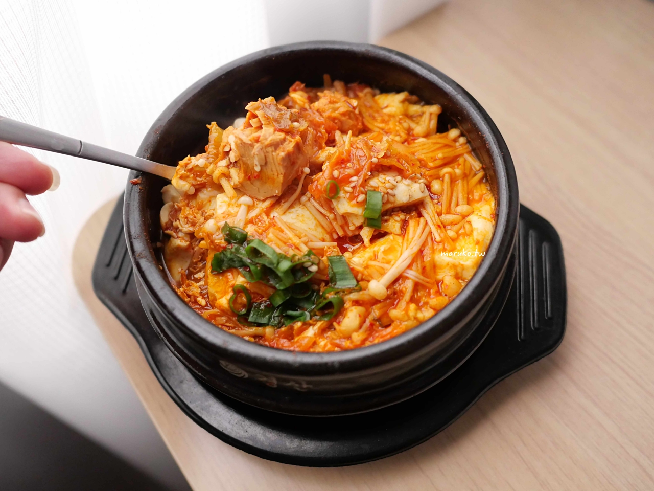 【食譜】金槍魚泡菜鍋 韓式經典湯品，用鮪魚罐頭簡單就容易做！