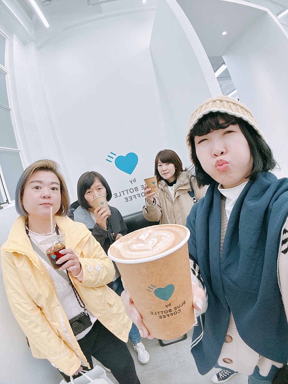 【京都】HUMAN MADE 與 Blue Bottle Coffee 日本潮流品牌聯名愛心藍瓶咖啡 @Maruko與美食有個約會