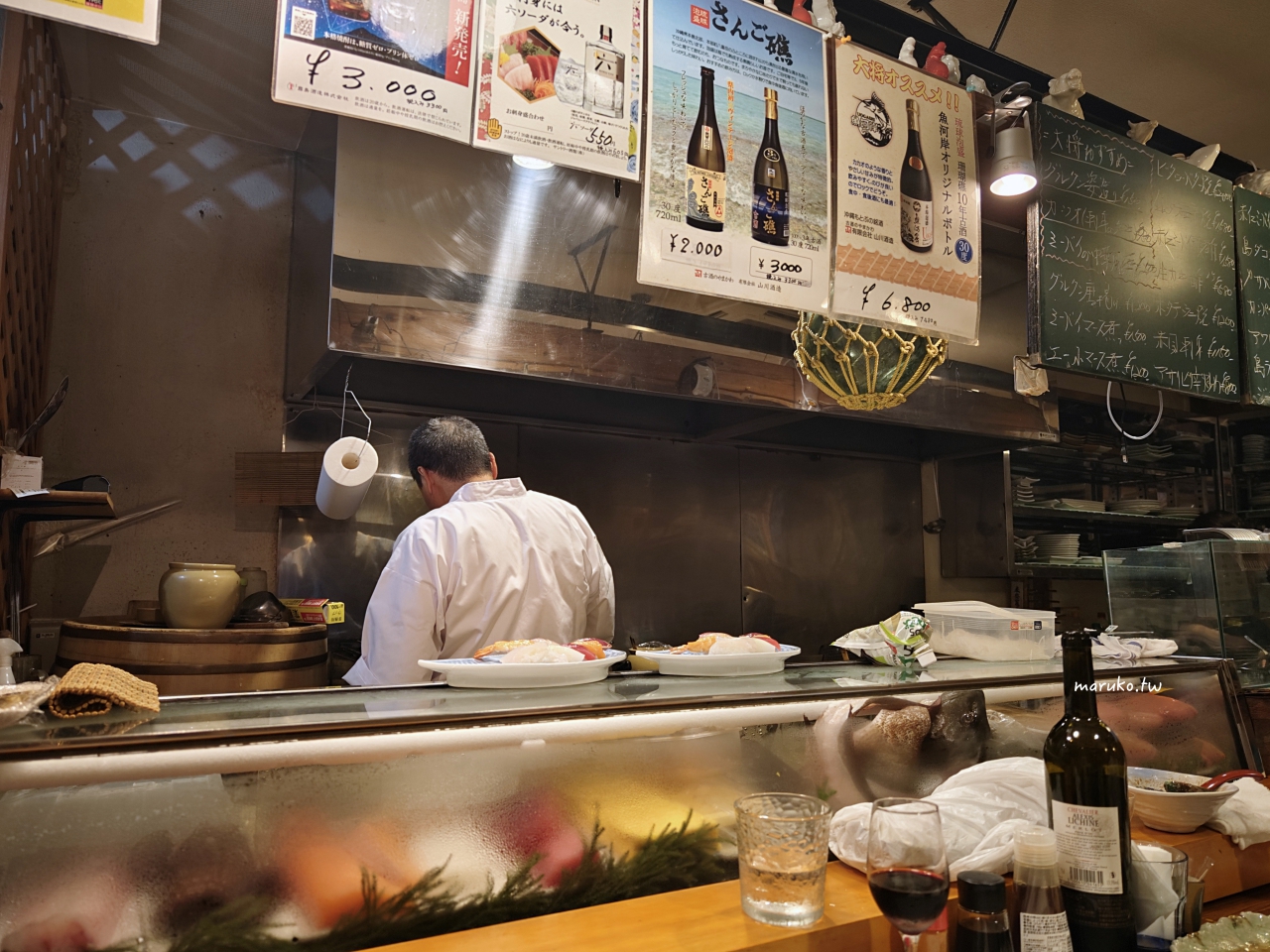 【沖繩美食】魚河岸海鮮居酒屋 暗藏好吃的瑪格麗特披薩，美榮橋站週邊餐廳推薦！ @Maruko與美食有個約會