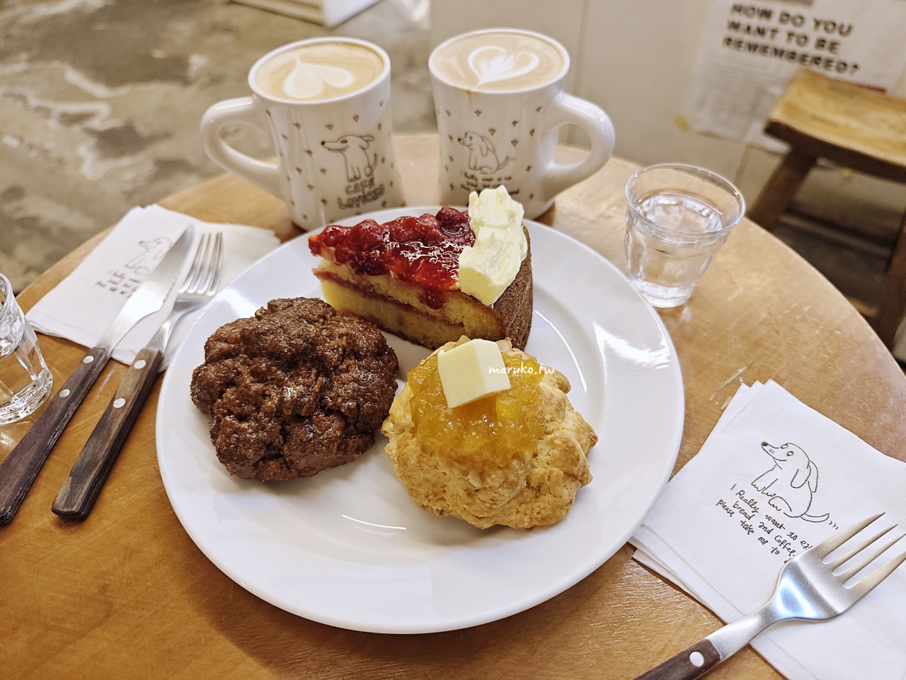 【首爾】Cafe Layered Bukchon 韓屋改造純白咖啡廳必點脆皮司康和蛋糕，安國站咖啡廳推薦！ @Maruko與美食有個約會