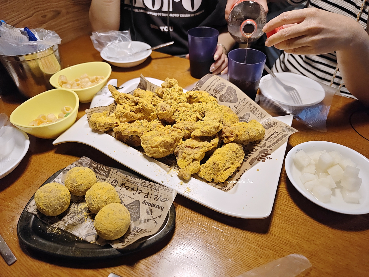 【首爾】BHC炸雞 韓國人公認最好吃的脆皮起司炸雞始祖，韓星全智賢也推薦！ @Maruko與美食有個約會