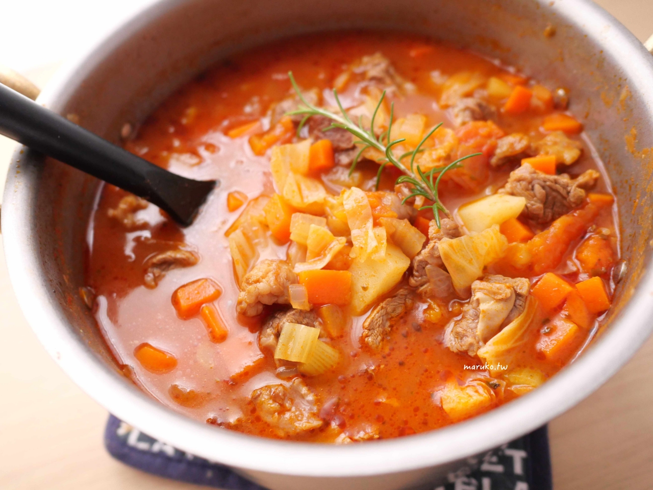 【食譜】羅宋湯 西式蔬菜雜燴湯用燉的的更入味，充滿能量的蔬菜湯！