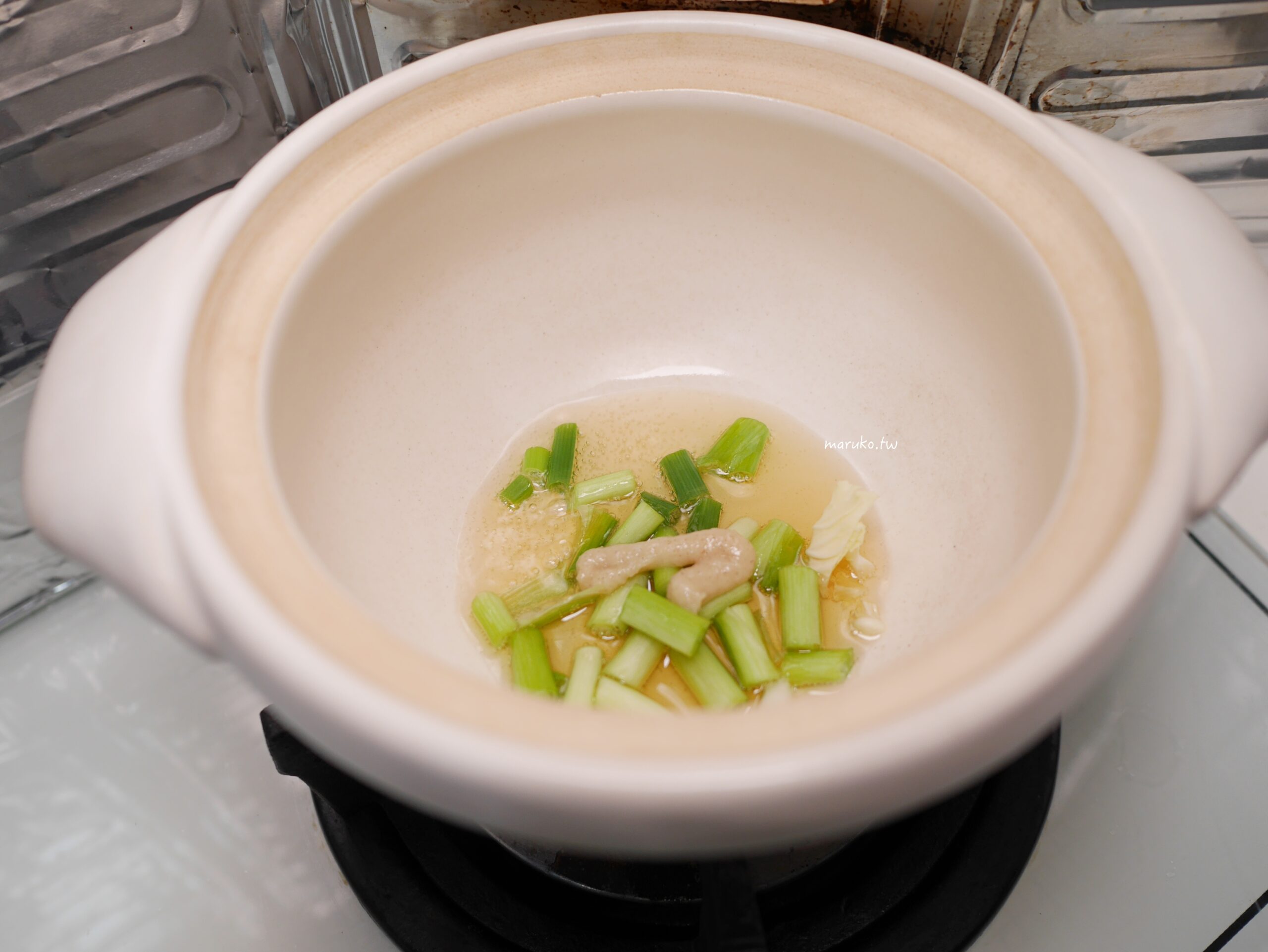 【食譜】沙茶火鍋 自製火鍋湯底，做對爆香就夠味！ @Maruko與美食有個約會