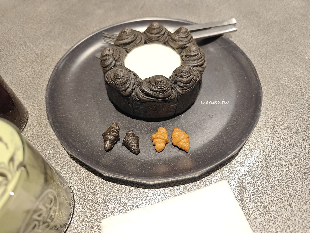 【首爾美食】NUDAKE Cafe  瀑布可頌山、迷你可頌藝術甜點，狎鷗亭週邊甜點推薦 @Maruko與美食有個約會