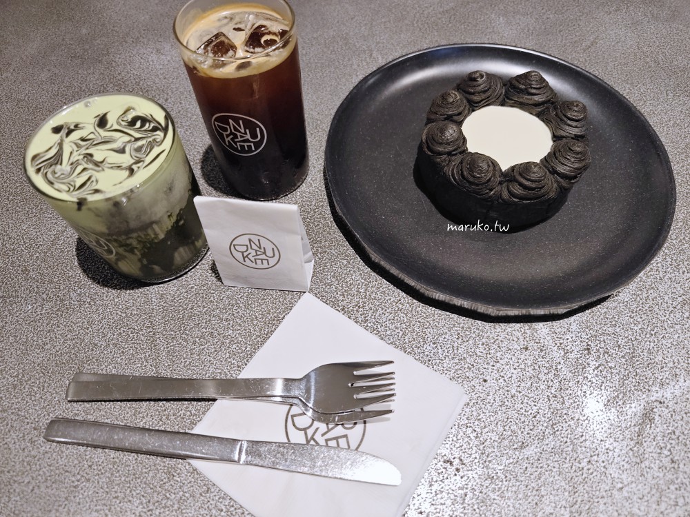 【首爾美食】NUDAKE Cafe  瀑布可頌山、迷你可頌藝術甜點，狎鷗亭週邊甜點推薦