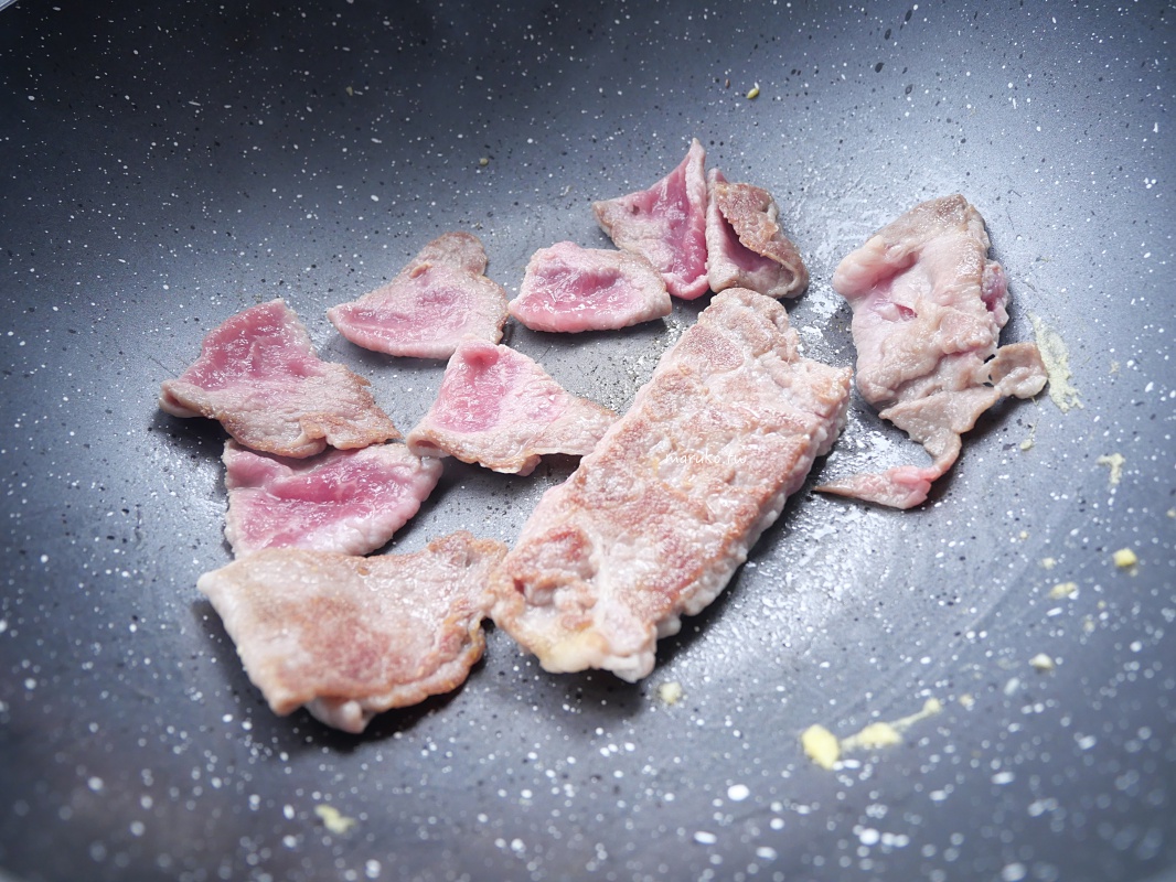 【食譜】蒜味醬燒豬肉 一次三道菜輕鬆上菜，平底鍋食譜分享！ @Maruko與美食有個約會
