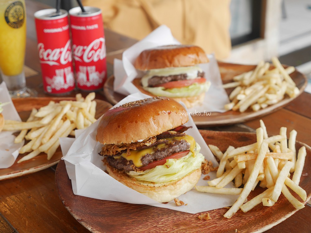 Chatan Burger Base Atabii’s｜沖繩北谷美濱海岸年輕人最愛的漢堡店，美國村餐廳在地人推薦！