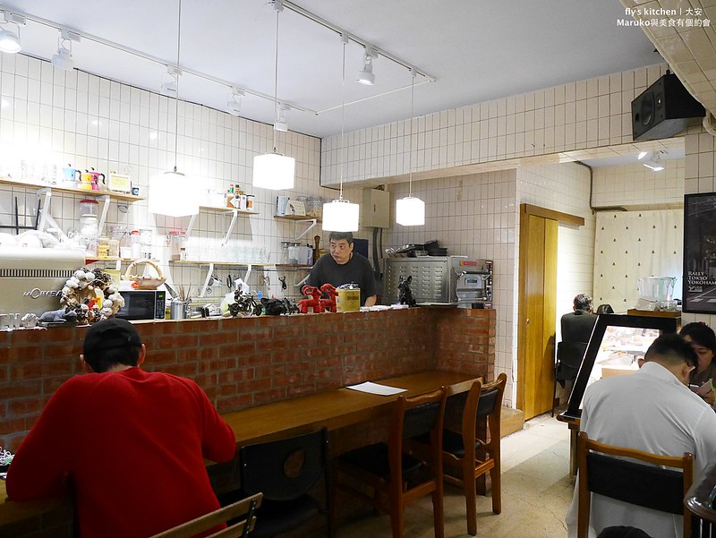 【台北】fly&#8217;s kitchen｜有好吃肉桂捲的東區美食名店(東區不限時咖啡館) @Maruko與美食有個約會