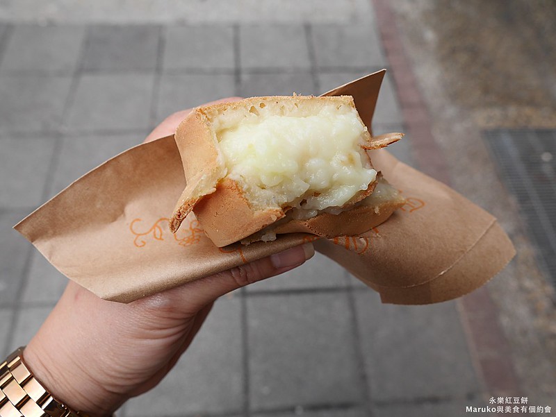 【台北美食】永樂車輪餅｜迪化街人氣銅板美食料多實在好味道 @Maruko與美食有個約會