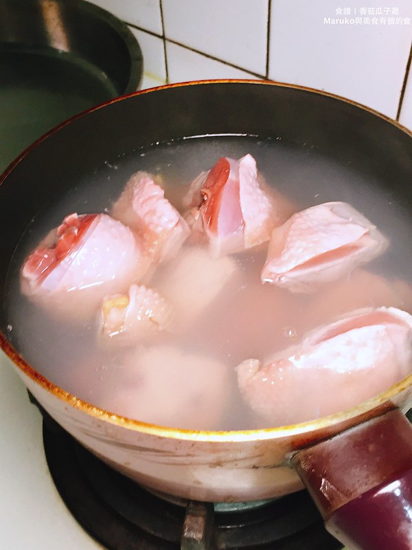 【食譜】梅子香菇雞湯 一鍋搞定暖胃的雞肉料理 無水料理 @Maruko與美食有個約會