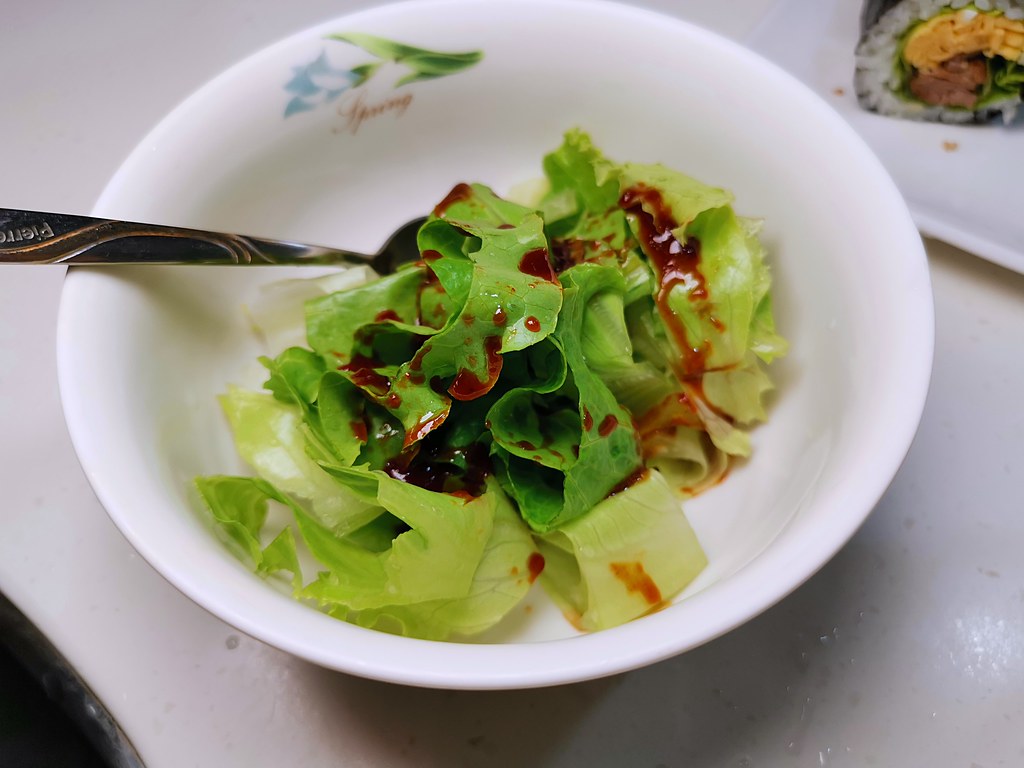 【食譜】生菜包肉紫菜飯捲 把肉包起來吃的生菜飯捲做法 @Maruko與美食有個約會