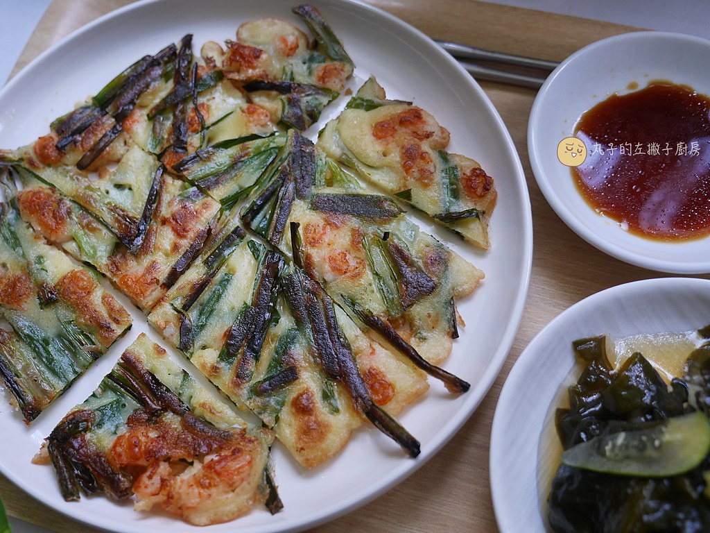 【食譜】韓式海鮮煎餅 照著步驟做海鮮煎餅這樣做才美味 韓國不倒翁煎餅粉 @Maruko與美食有個約會