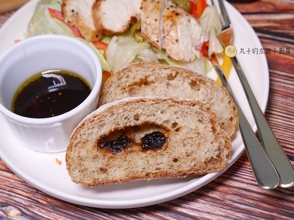【食譜】軟式法國麵包｜利用長時間發酵的免揉麵包做法分享 @Maruko與美食有個約會