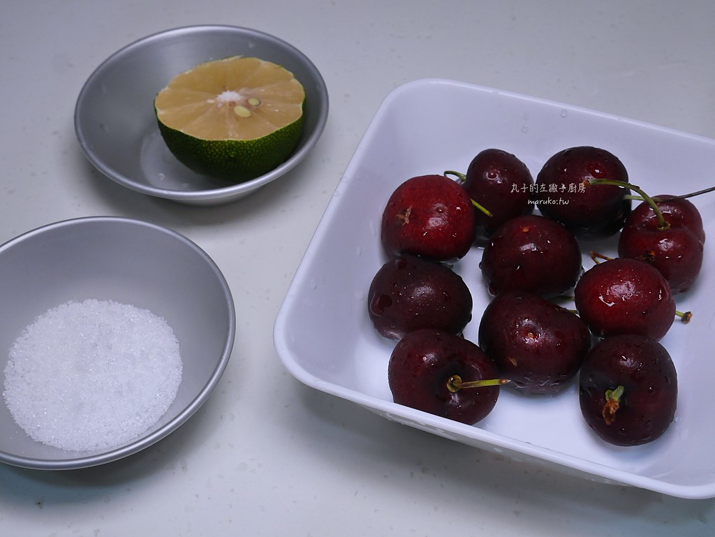 【鬆餅機食譜】自製櫻桃果醬瑪德蓮夾心蛋糕｜瑪德蓮烤盤實作心得分享 @Maruko與美食有個約會