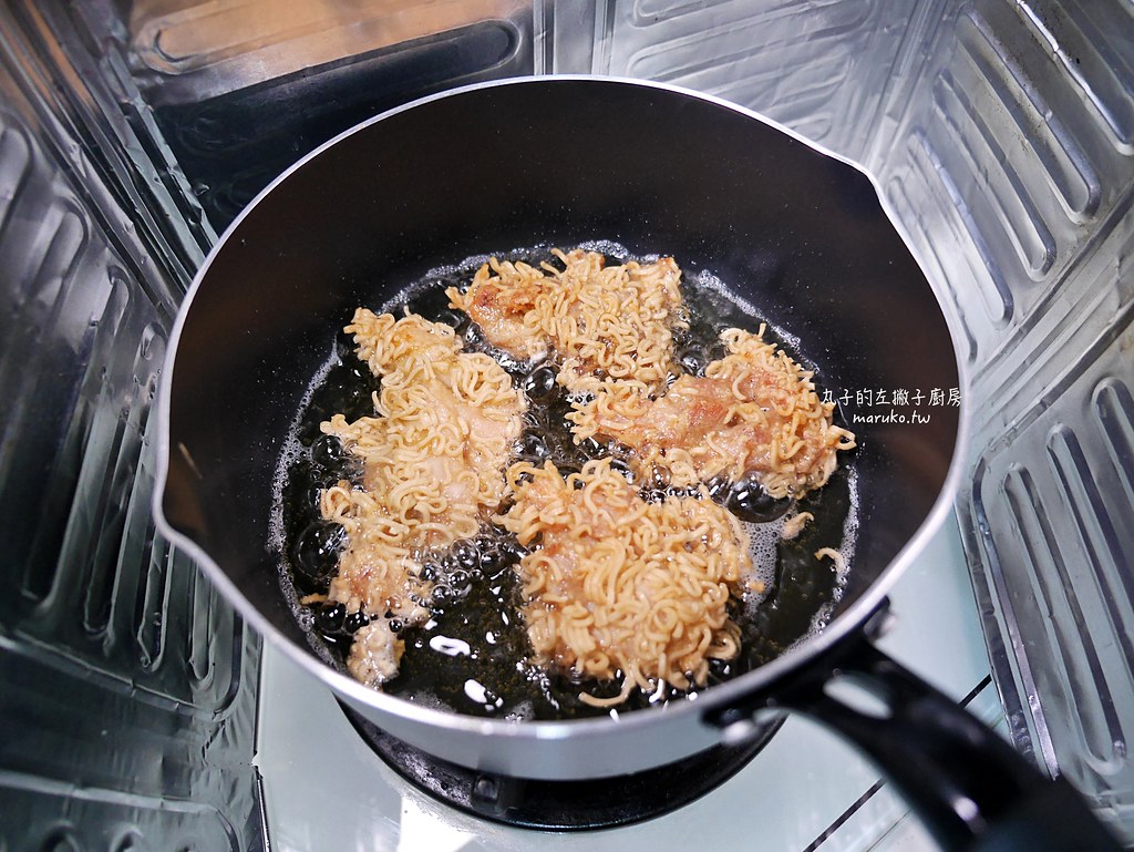 【食譜】科學麵炸雞｜讓炸雞更酥脆的脆麵炸雞做法 @Maruko與美食有個約會